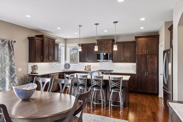 1372 Pleasant Lake Drive, Woodbury, MN 55129