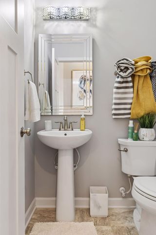 1372 Pleasant Lake Drive, Woodbury, MN 55129