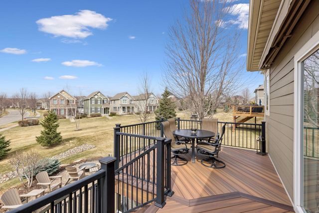 1372 Pleasant Lake Drive, Woodbury, MN 55129