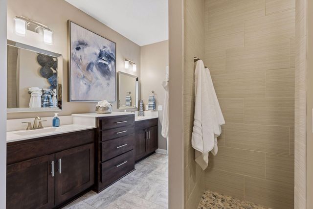 1372 Pleasant Lake Drive, Woodbury, MN 55129