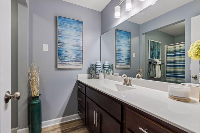 1372 Pleasant Lake Drive, Woodbury, MN 55129