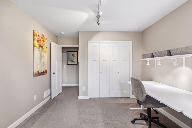 1372 Pleasant Lake Drive, Woodbury, MN 55129