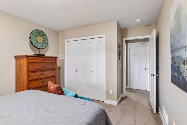 1372 Pleasant Lake Drive, Woodbury, MN 55129