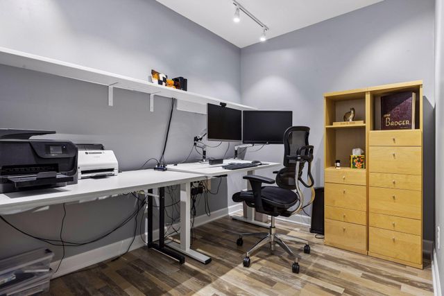 1372 Pleasant Lake Drive, Woodbury, MN 55129