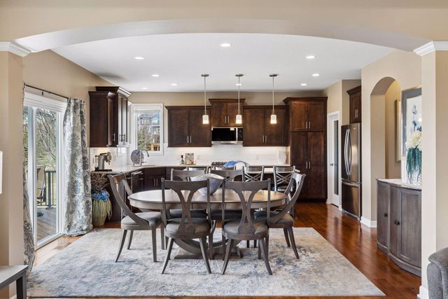 1372 Pleasant Lake Drive, Woodbury, MN 55129