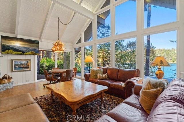 27772 Hamiltair Drive, Lake Arrowhead, CA 92352