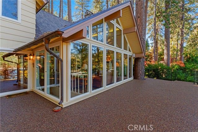 27772 Hamiltair Drive, Lake Arrowhead, CA 92352