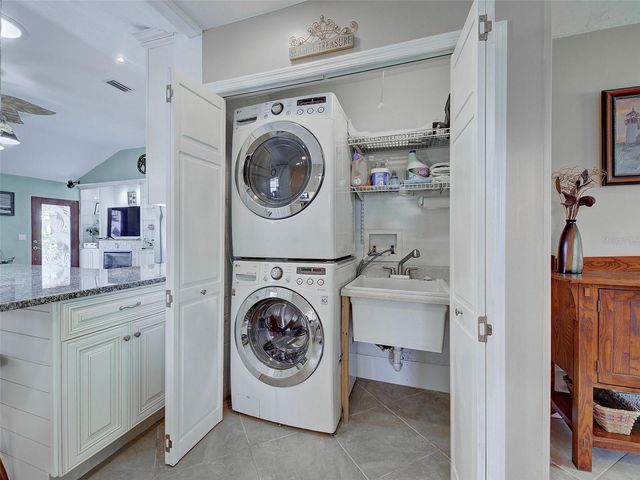 4527 103RD STREET W, Bradenton, FL 34210
