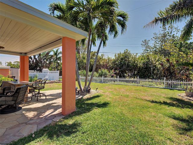 4527 103RD STREET W, Bradenton, FL 34210