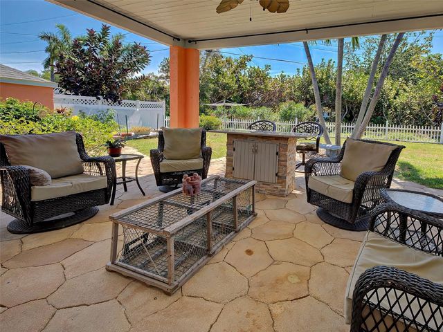 4527 103RD STREET W, Bradenton, FL 34210