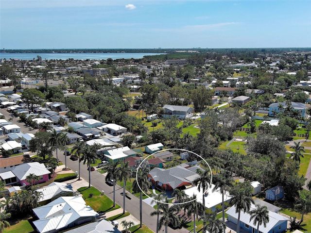 4527 103RD STREET W, Bradenton, FL 34210