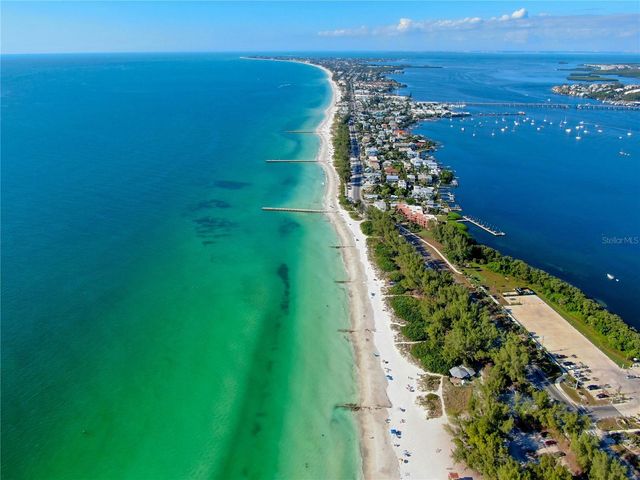 4527 103RD STREET W, Bradenton, FL 34210