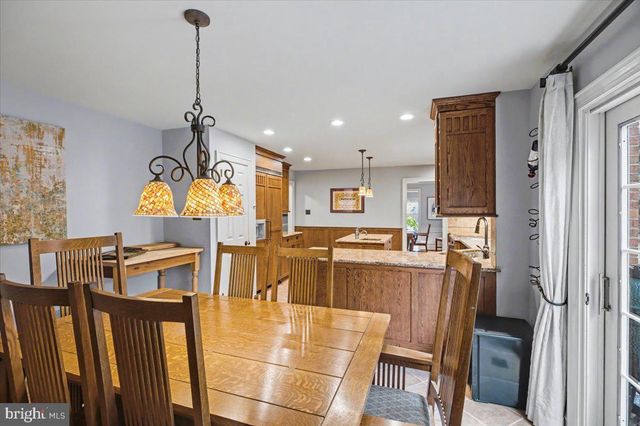 33 HIBISCUS CT, Doylestown, PA 18901