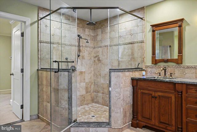 33 HIBISCUS CT, Doylestown, PA 18901