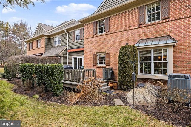 33 HIBISCUS CT, Doylestown, PA 18901