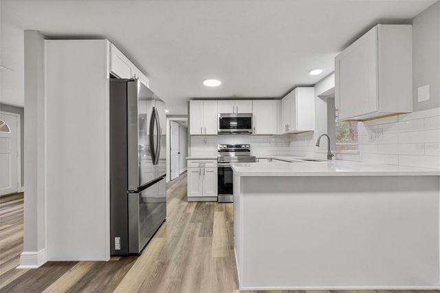 7151 PINEWOOD DRIVE, New Port Richey, FL 34652