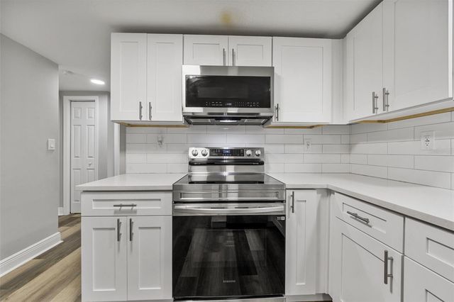 7151 PINEWOOD DRIVE, New Port Richey, FL 34652