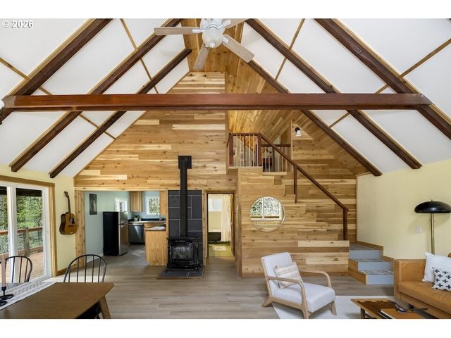 121 PACIFIC Rd, Stevenson, WA 98648