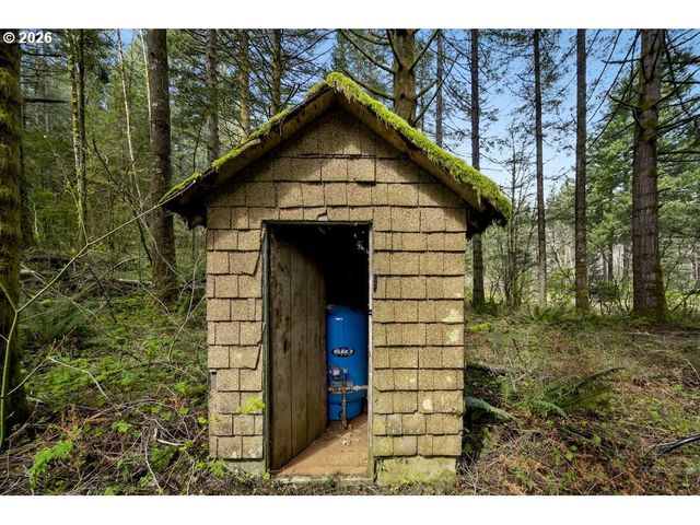 121 PACIFIC Rd, Stevenson, WA 98648