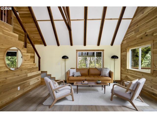 121 PACIFIC Rd, Stevenson, WA 98648