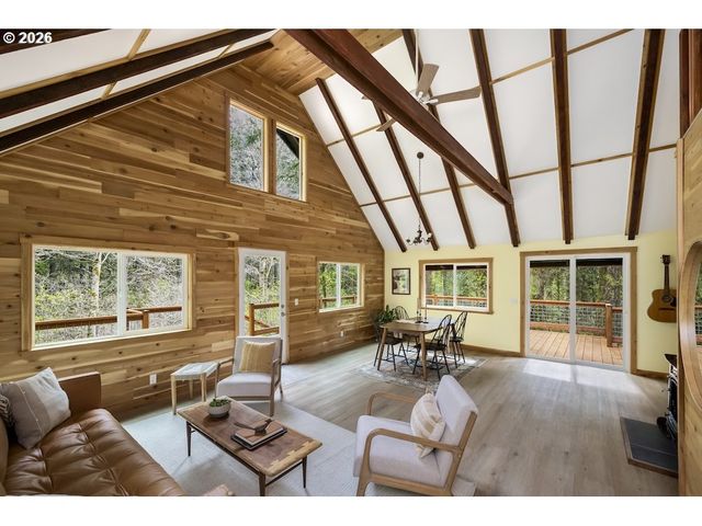 121 PACIFIC Rd, Stevenson, WA 98648