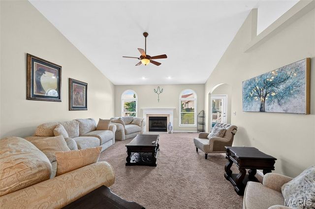 4425 Millcroft Drive, St Charles, MO 63304