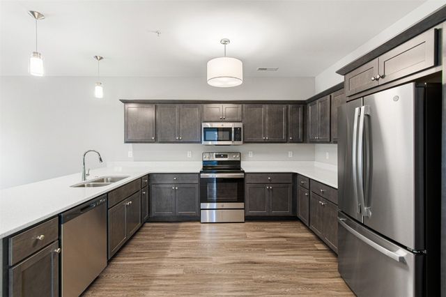 2877 Spring Rose Circle 306, Coralville, IA 52241