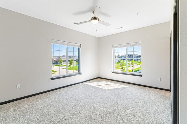 2877 Spring Rose Circle 306, Coralville, IA 52241