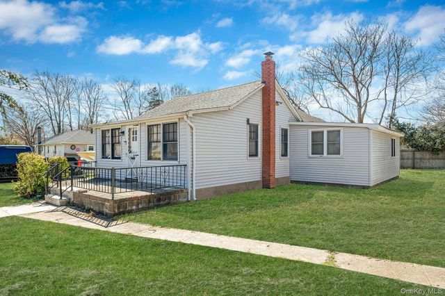 2 Roberts Avenue, Mastic Beach, NY 11951