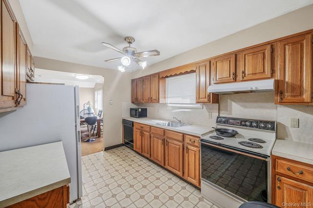 2 Roberts Avenue, Mastic Beach, NY 11951