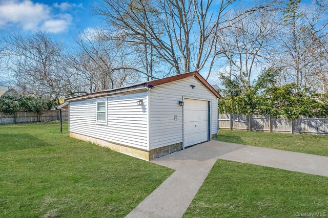 2 Roberts Avenue, Mastic Beach, NY 11951