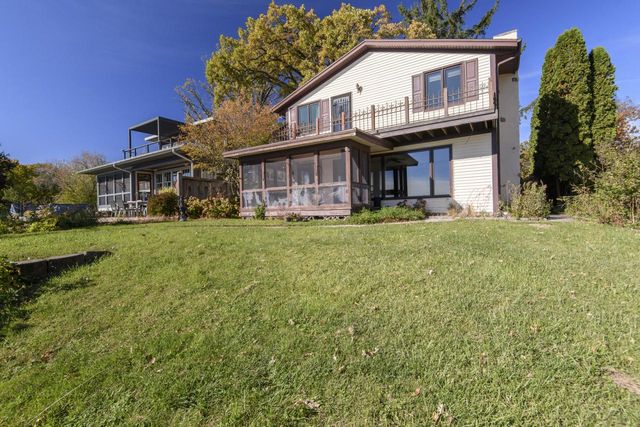 W969 Miramar DRIVE, East Troy, WI 53120