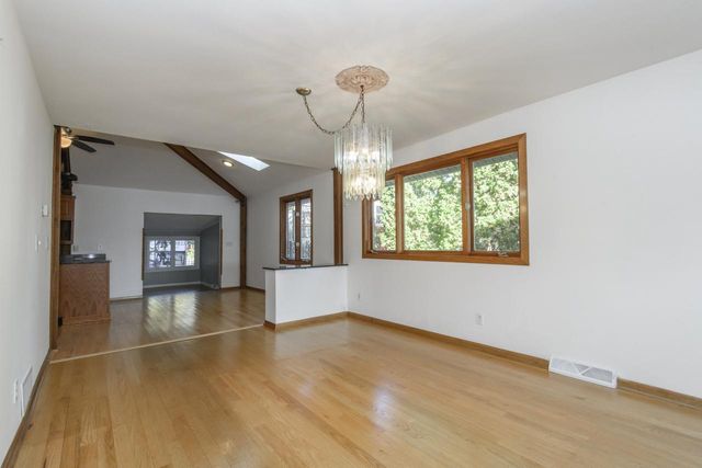 W969 Miramar DRIVE, East Troy, WI 53120