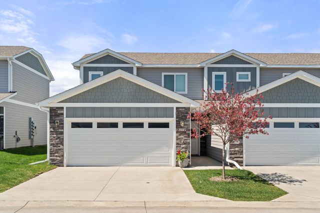 270 NW Greenwood Place, Waukee, IA 50263