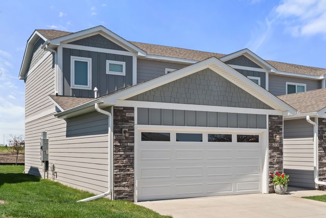 270 NW Greenwood Place, Waukee, IA 50263