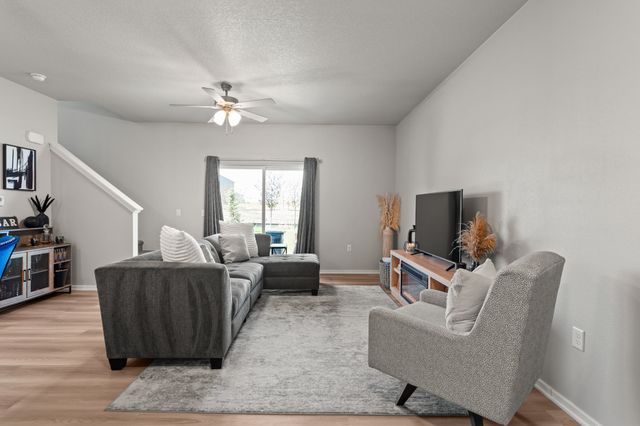 270 NW Greenwood Place, Waukee, IA 50263