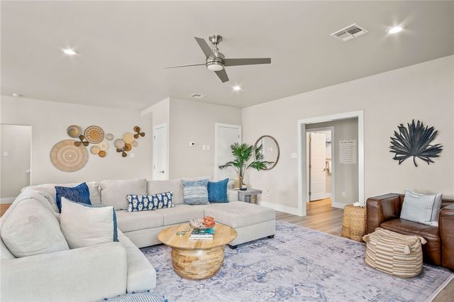 518 Aransas Channel, Port Aransas, TX 78373