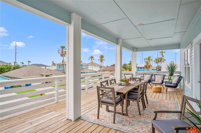 518 Aransas Channel, Port Aransas, TX 78373