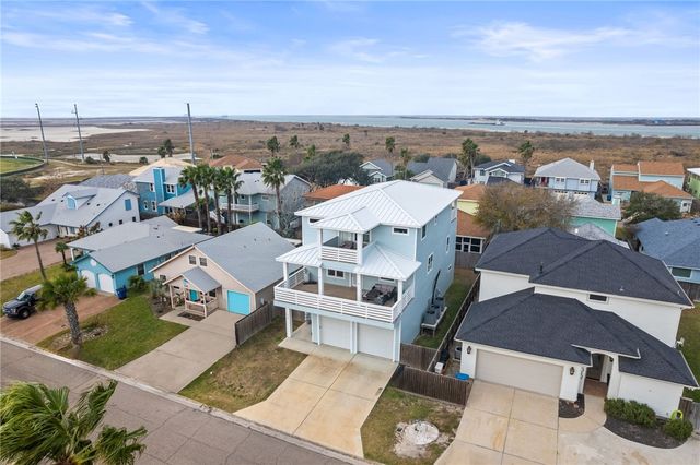 518 Aransas Channel, Port Aransas, TX 78373
