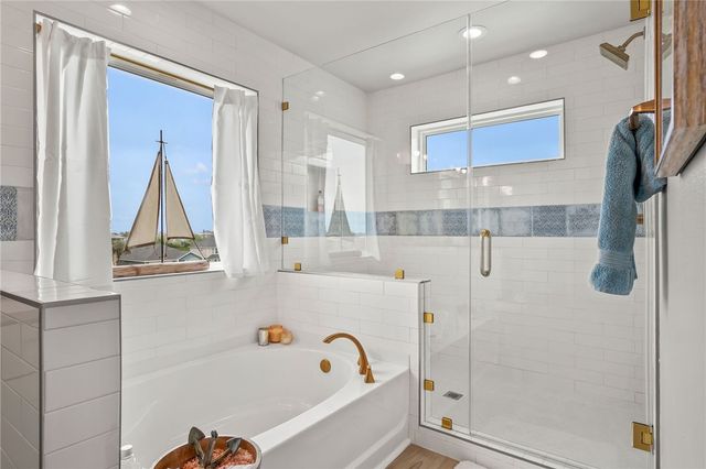 518 Aransas Channel, Port Aransas, TX 78373