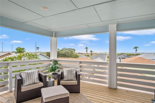 518 Aransas Channel, Port Aransas, TX 78373