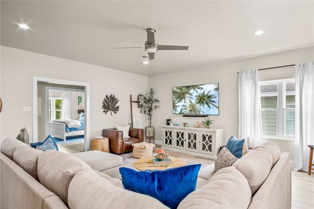 518 Aransas Channel, Port Aransas, TX 78373