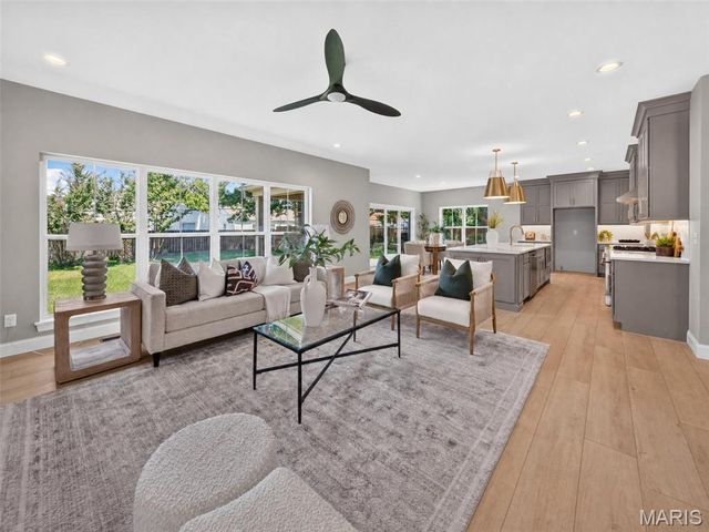 8737 Magdalen Avenue, St Louis, MO 63144