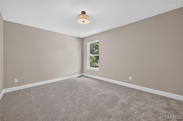 8737 Magdalen Avenue, St Louis, MO 63144
