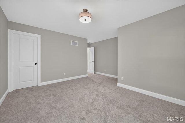 8737 Magdalen Avenue, St Louis, MO 63144