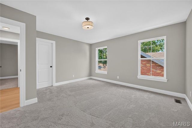 8737 Magdalen Avenue, St Louis, MO 63144