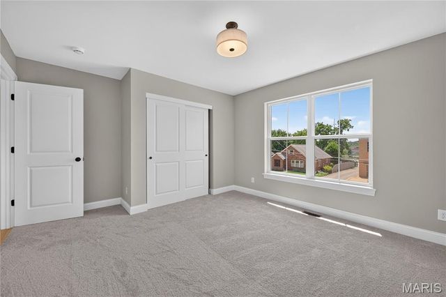 8737 Magdalen Avenue, St Louis, MO 63144
