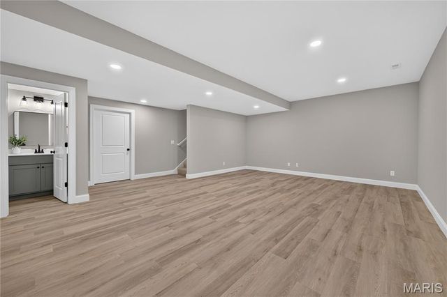 8737 Magdalen Avenue, St Louis, MO 63144