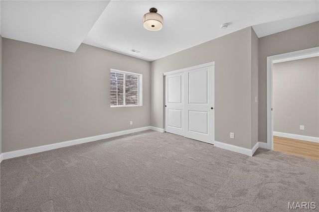 8737 Magdalen Avenue, St Louis, MO 63144