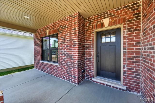 8737 Magdalen Avenue, St Louis, MO 63144